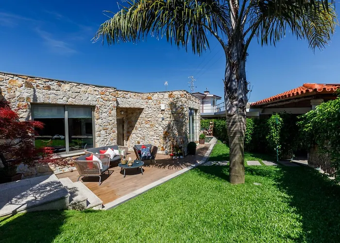 Vila da piscina: Deluxe Villa Home, Peace & Spa